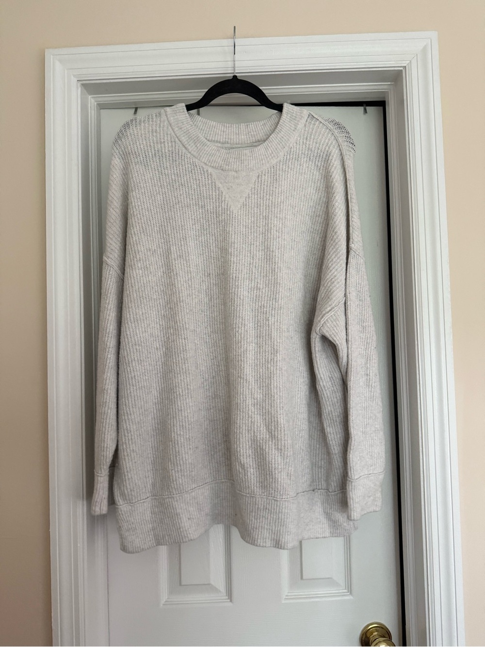Women’s Crewneck Sweater in Light Heather